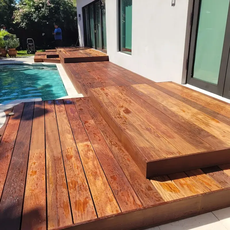 Terraza de la piscina